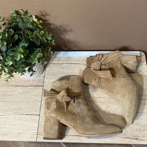 RARE Rag & Bone Go To Suede Neutral Ankle Boots - Picture 5 of 10